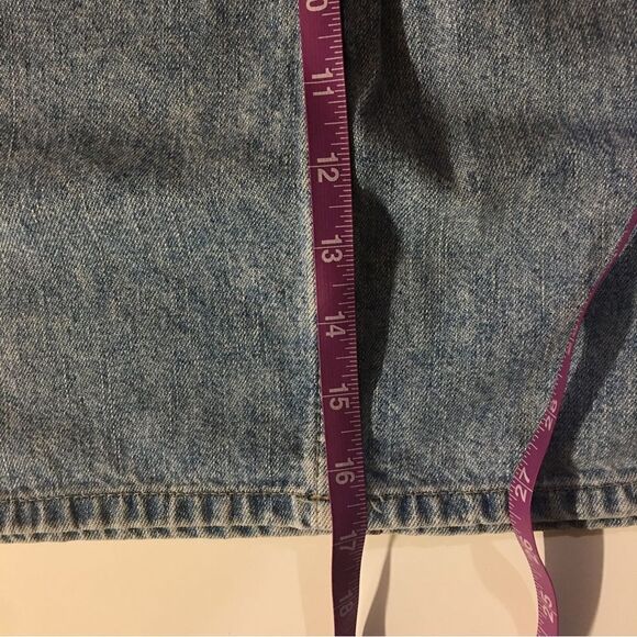 Vintage Guess Light-Medium Washed Denim Skirt Size 27 EUC - Picture 8 of 8